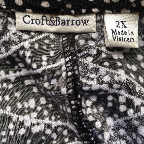 Croft & Barrow Dot Print Tee - Picture 3 of 10